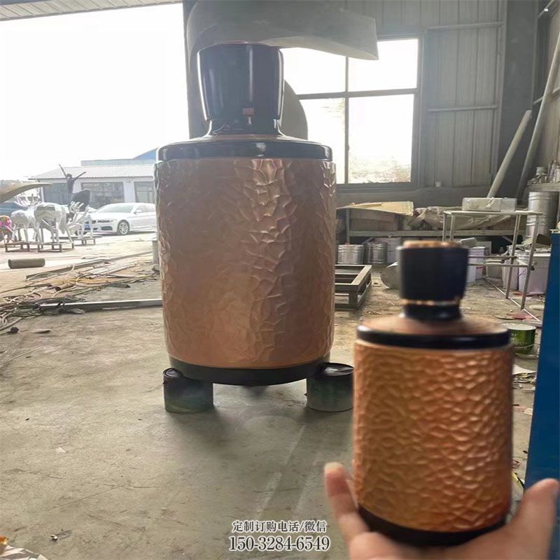 酒店酒瓶雕塑 雕塑装饰精品 景观户外玻璃钢酒瓶点击