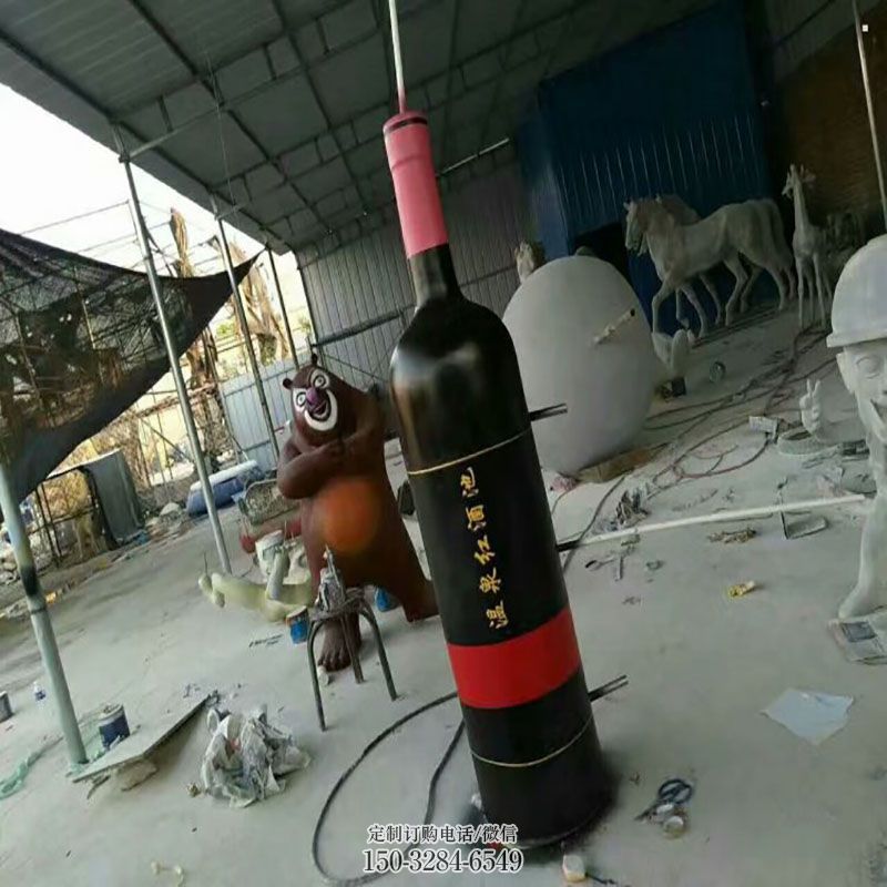 酒瓶雕塑环形 雕塑定制预定 景观艺术玻璃钢酒瓶承接